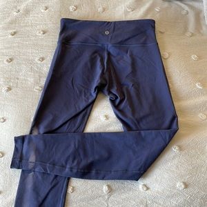 Lululemon blue leggings size 6. Gently used, perfect condition